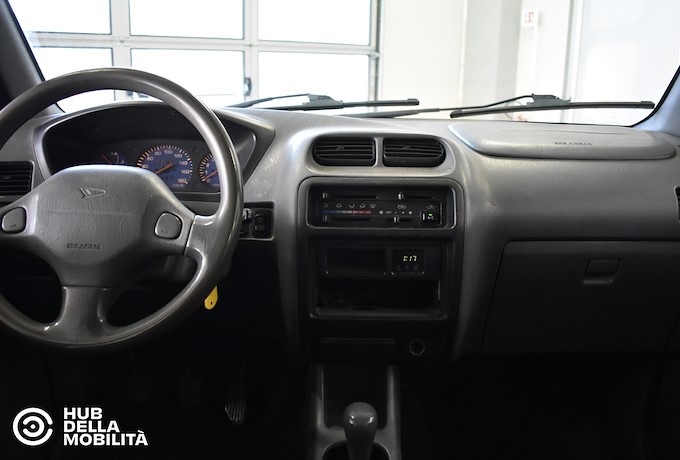 DAIHATSU 1.3i 16V cat 4WD DB/AC